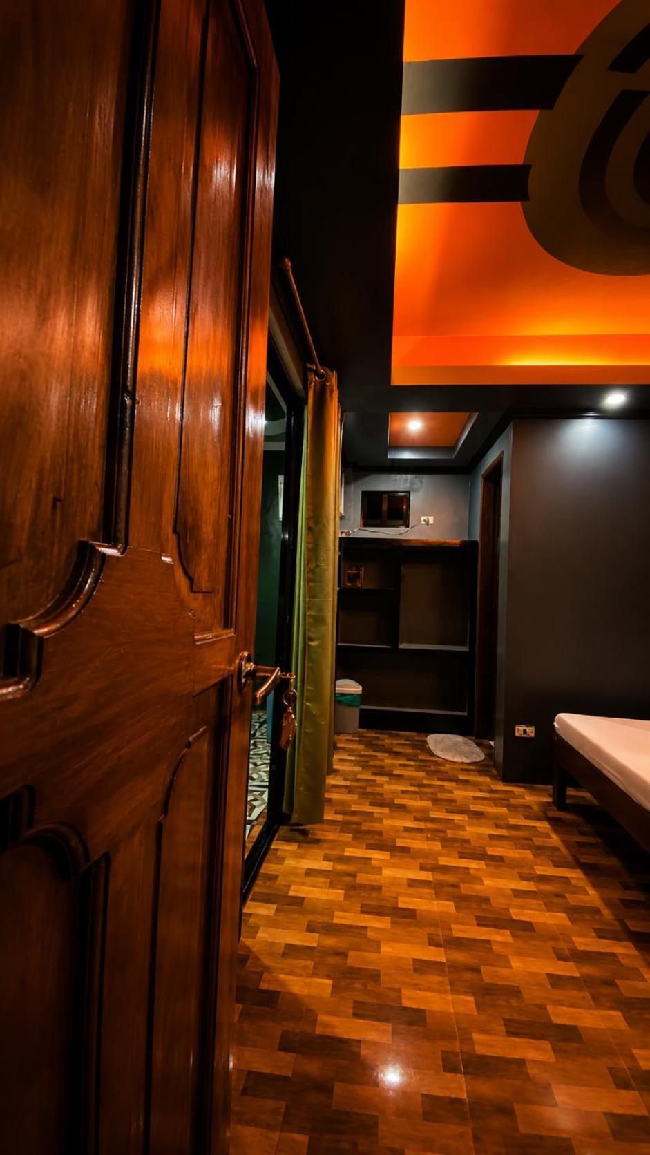 Standard Double or Twin Room Balcony