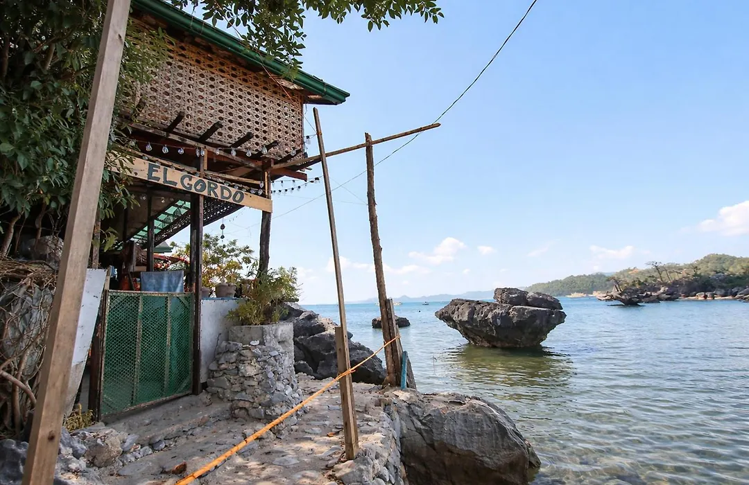 El Gordo'S Seaside Adventure Lodge-1