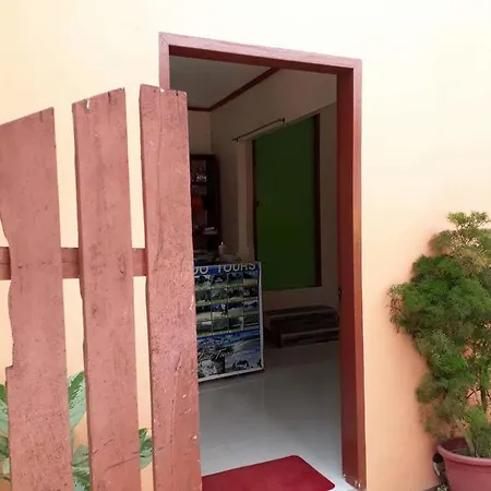 David & Vhie Homestay-David'S Guest House-3